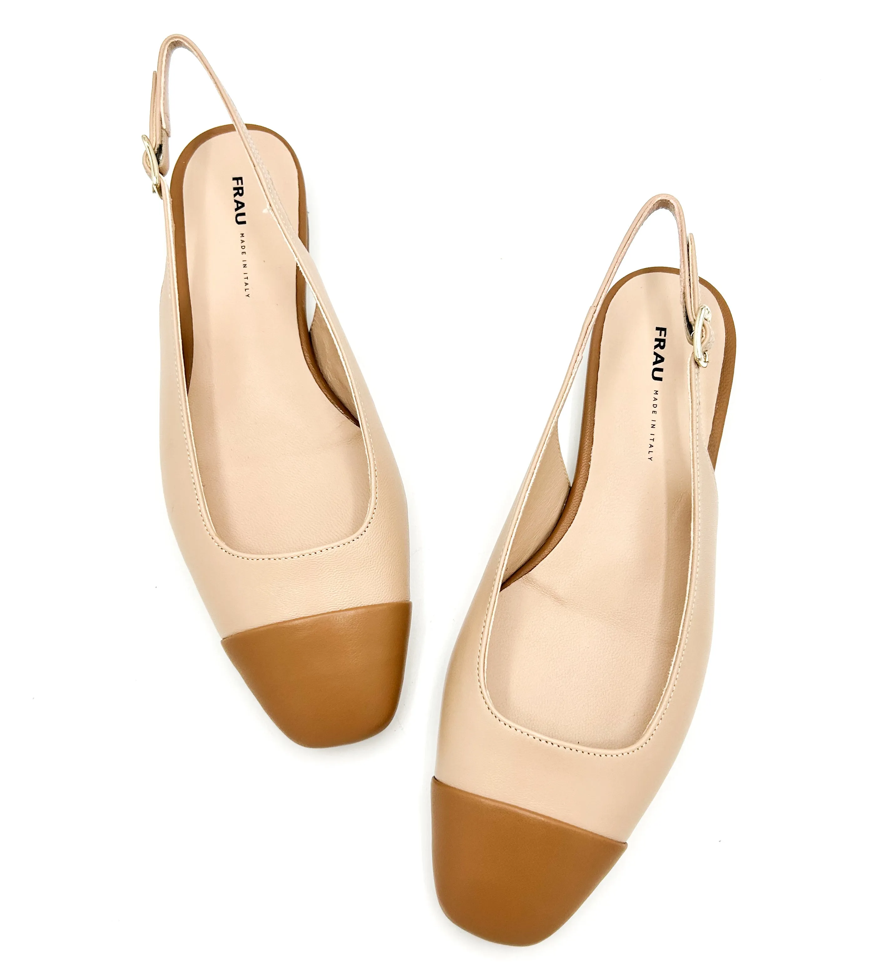 Slingback in pelle con punta semiquadra